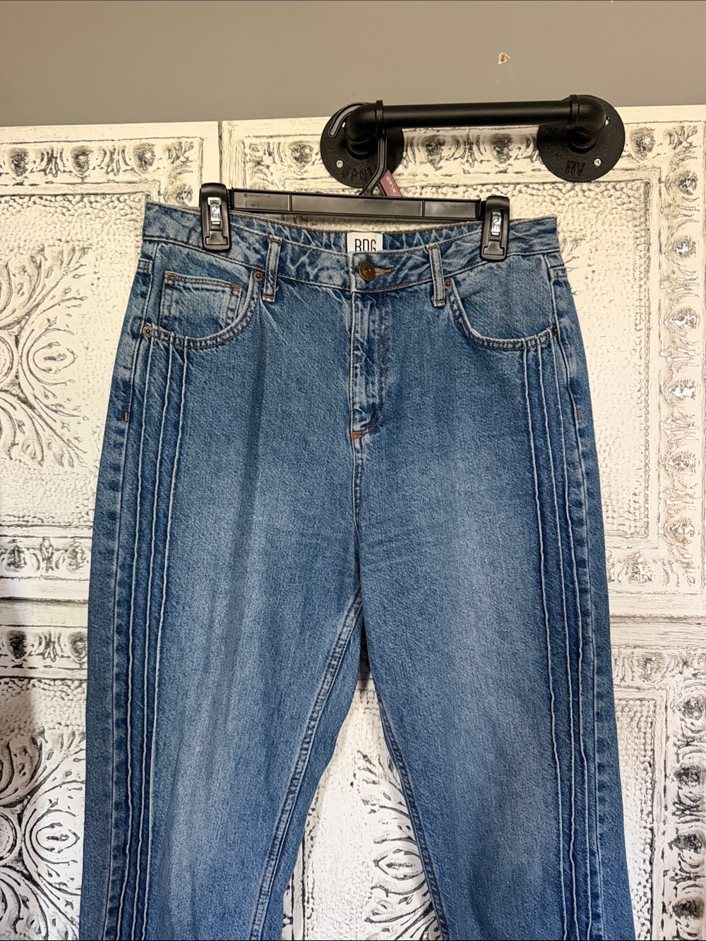 BDG Mom High Rise Jeans - Picture 3 of 7